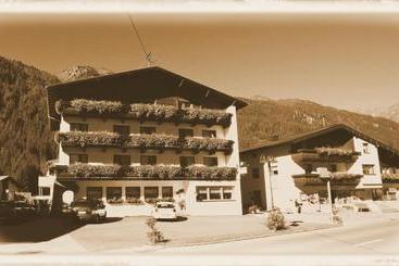 Hotel St Leonhard