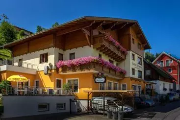 Hotelli Gasthof Zum Kaiserweg