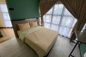 Clock Inn Backpackers Hostel