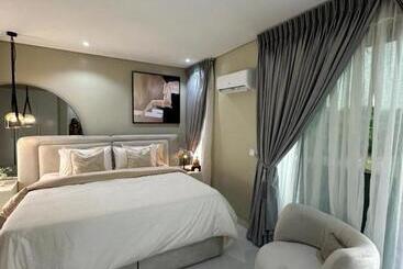 هتل آپارتمان Kadal In Lekki