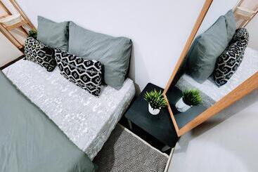 Upspot Kuching Waterfront Premium Hostel