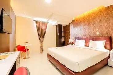 هتل Empress  Makassar