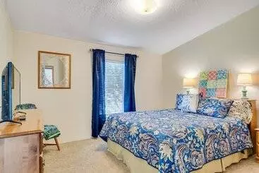 Mökkimajoitus Idyllic Rock Island Home W/ Columbia River Views