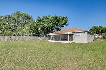 Dom wiejski Valrico Home W/ Yard ~ 14 Mi To Downtown Tampa