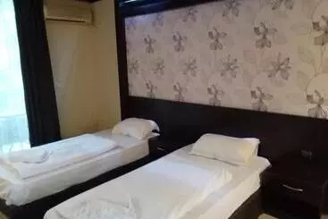 Park Hotel Stratesh