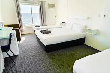 Meningie Waterfront Motel