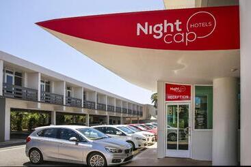 Motel Nightcap At Watermark Glenelg