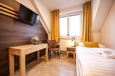 膳宿费 Penzión Esprit