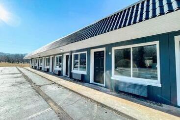 Motel Mountain Room At The Trailblazer Unit 16