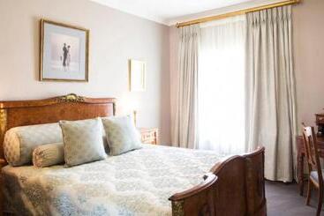 צימר Leeuwenhof Country Lodge & Garden Spa