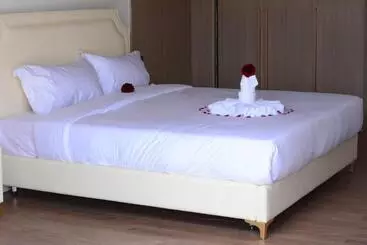 هتل The Ark Paradio Lodge