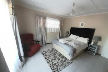 پانسیون The Villa