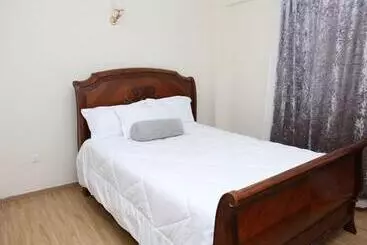 تختخواب و صبحانه Odyssey Homes