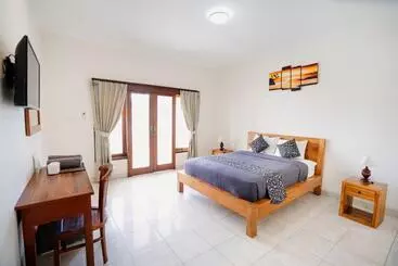 Pensión Kayuma Catu Canggu