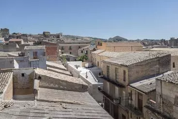 Beatus Suites And Rooms B&b