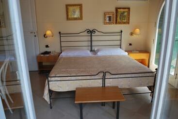 ベッドアンドブレックファースト Palazzo Sottile Meninni   Classics Experience