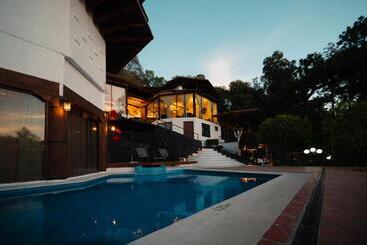 Botaniq Hotel Boutique