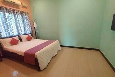 هتل Auro Wellness Castle