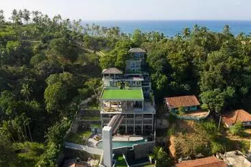 Hotel The Nine Mirissa