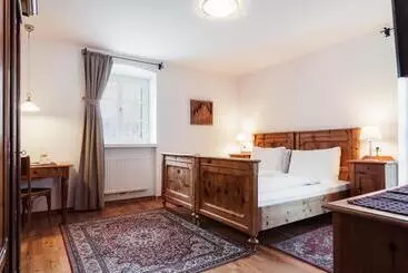 Hotel Dolomitenhof & Chalet Alte Post