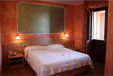 בית מלון כפרי I Ginepri