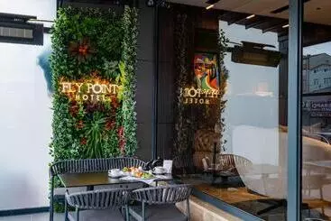 ホテル Fly Point Airport