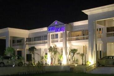 Hotel Grand Enclave