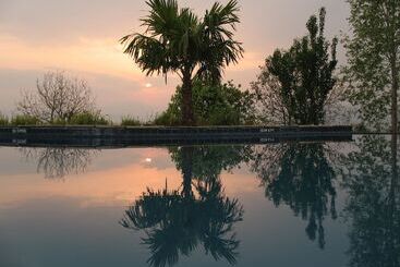 استراحتگاه Tiger Mountain Pokhara Lodge