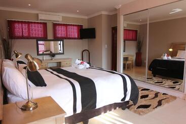 Bed and Breakfast Casa Bianca Guest Lodge