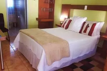 Bed and Breakfast Nyati Lodges