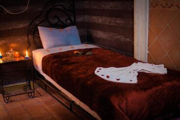 تختخواب و صبحانه Riad Douja