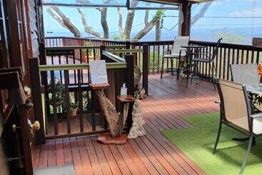 Hotel Tamborine Mountain Bed And Breakfast