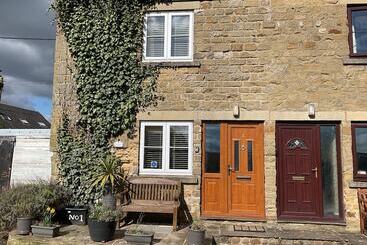 Captivating 2 Bed Cottage In Grewelthorpe
