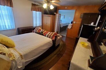 Отель The Miner S Lodge