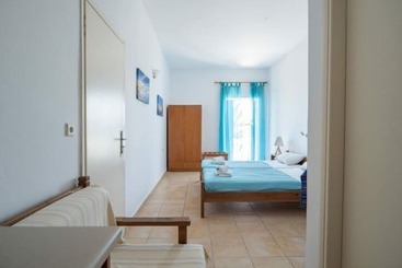 Апарт-отель Milos Studios & Beach House