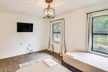 קוטג'' Spacious Houston Home W/ Pool   Near The Galleria!