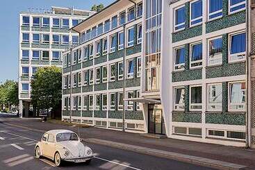 هتل Hub Apartments