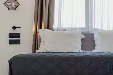 هتل آپارتمان Oliving Mykonos Luxury Suites