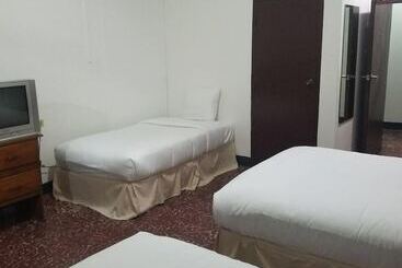 فندق صغير El Portal 1610