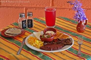 هتل And Restaurant Guancascos