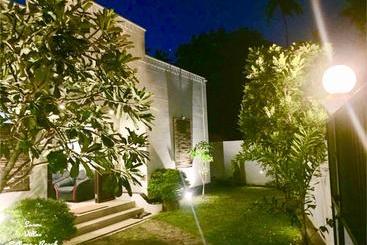 Hotel Blooming Polhena