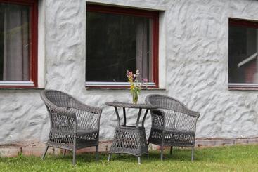 Отель Smedsgården