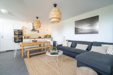 فندق صغير Madeira Surf Camp