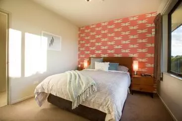 Manuka Lodge B&b