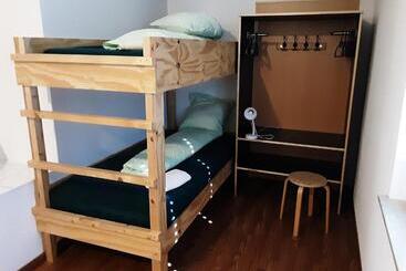 Hostel Le Chandelier