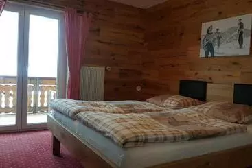Hotel Mira