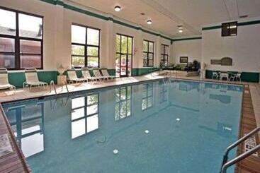 Szálloda Quality Inn & Suites