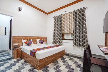 Fabhotel Shree Mahidev Palace