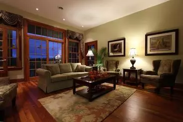 Stone Edge Estate Bed & Breakfast