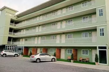 Asleep Hotel Sriracha แอสลีพ โฮเทล